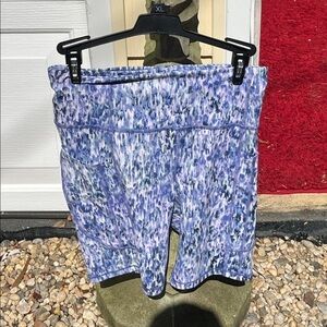 Athleta Ultimate Stash 7” Short